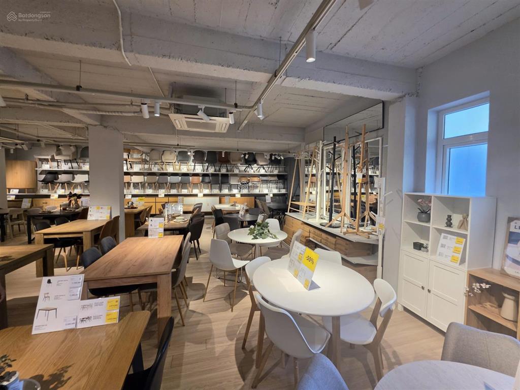 Bán căn shophouse a10 ô 47 mặt đường lê trọng tấn