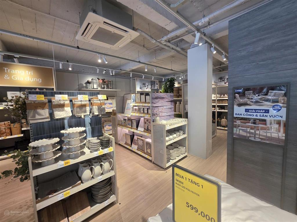 Bán căn shophouse a10 ô 47 mặt đường lê trọng tấn