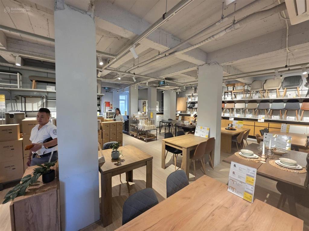Bán căn shophouse a10 ô 47 mặt đường lê trọng tấn