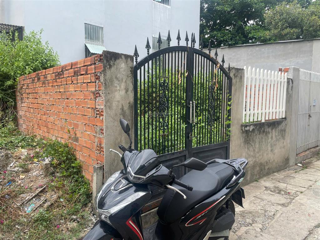 Bán đất  chính chủ sổ cần tay công chứng trong ngày