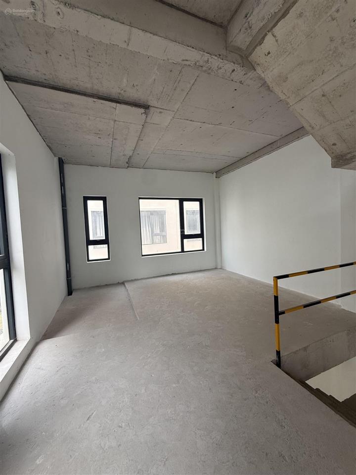Bán gấp nhà phố classia 5x19 ~ 95m2 giá chỉ 17.5tỷ còn thương lượng nhà thô tiện decor theo ý thích