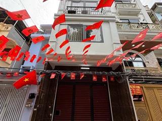 Nhà khúc thừa dụ cầu giấy 8 tầng thang máy, ô tô tránh, giá 22 tỷ