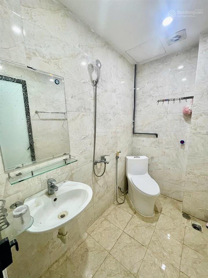 Khu vực cầu giấy cho thuê studio 33m2 giá 4,4 triệu thiết kế cực đẹp với 2 cửa sổ thoáng sáng
