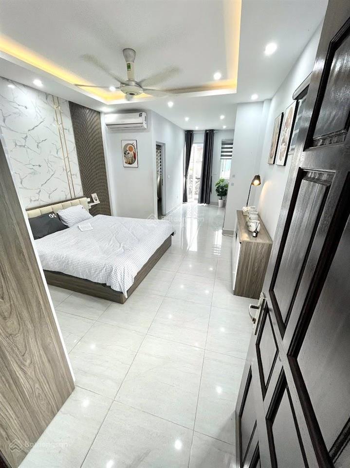 Cho thuê studio kiều mai bắc từ liêm 30m2 4 triệu full nội thất ban công rộng