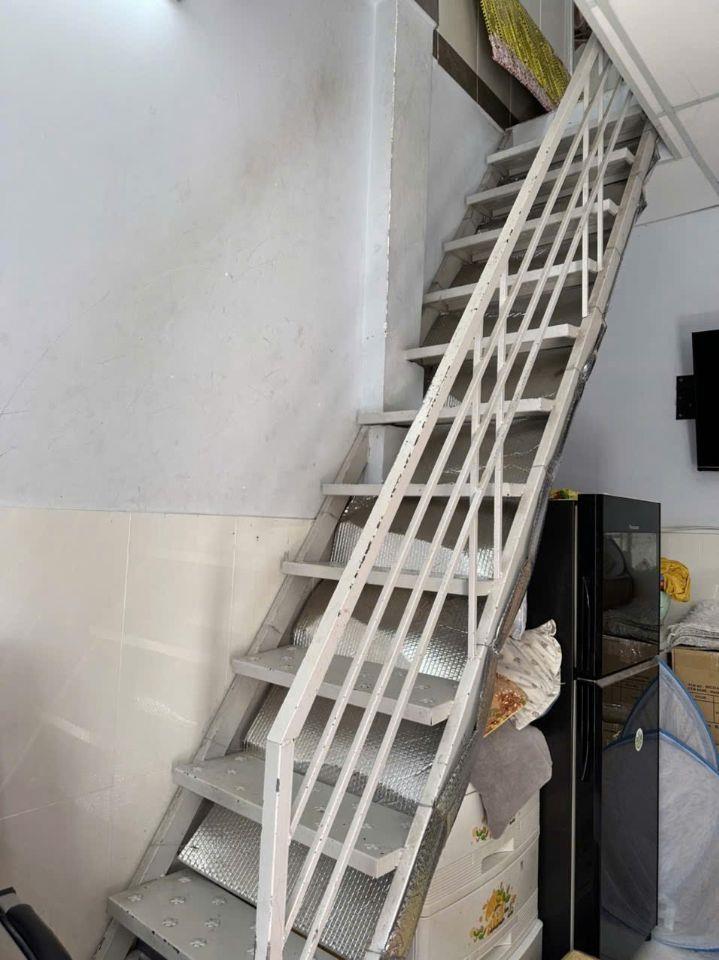 NHÀ TRỌ 2 TẦNG, 140M2, CHO THUÊ 250 TRIỆU- 10.2T, TRƯỜNG THỌ THỦ ĐỨC