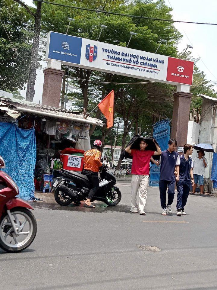 Nhà mới ở ngay Chợ Thủ Đức, Linh Chiểu 13M2, 2 Tầng chỉ 2.05T