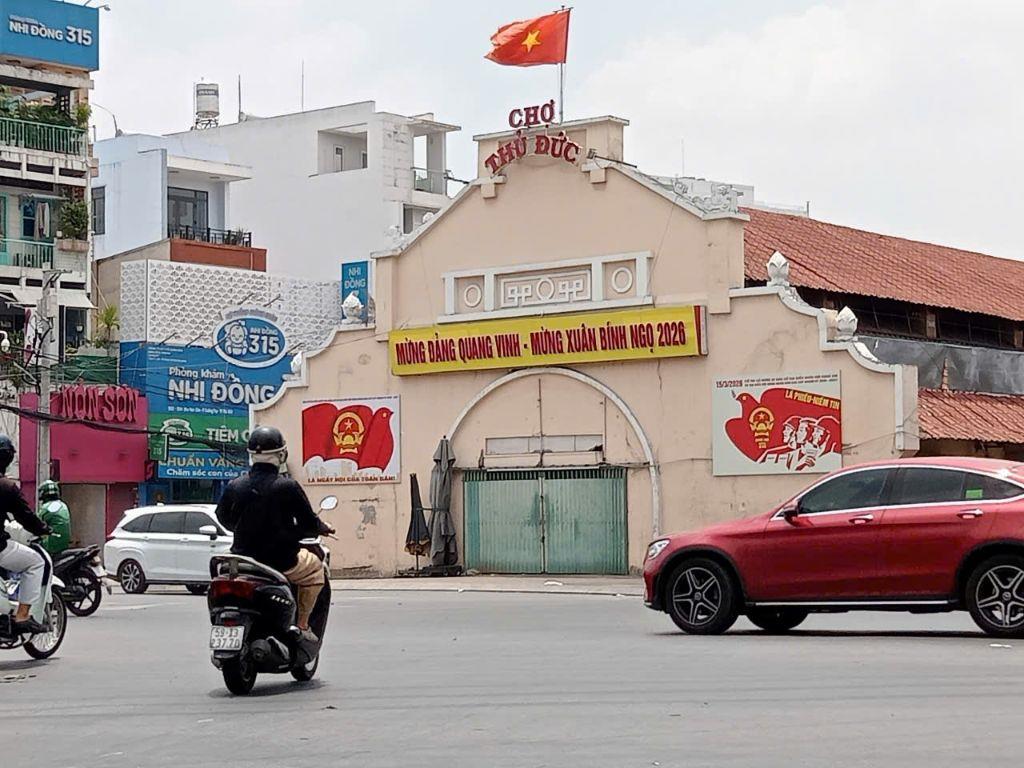 Nhà mới ở ngay Chợ Thủ Đức, Linh Chiểu 13M2, 2 Tầng chỉ 2.05T