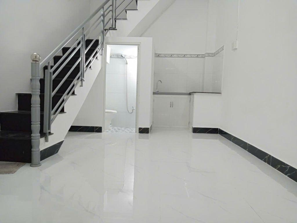 HIẾM, 50 TRIỆU/M2, 3 TẦNG, 68M2, 4 PN, GẦN CHỢ THỦ ĐỨC CHỈ 5.2T