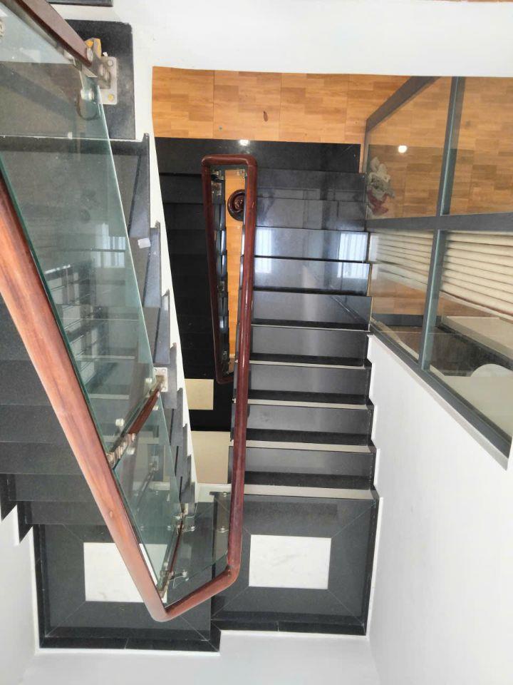 Nhà 3 Tầng, 91M2, chỉ 6.69T, gần Chợ Linh Trung, Thủ Đức