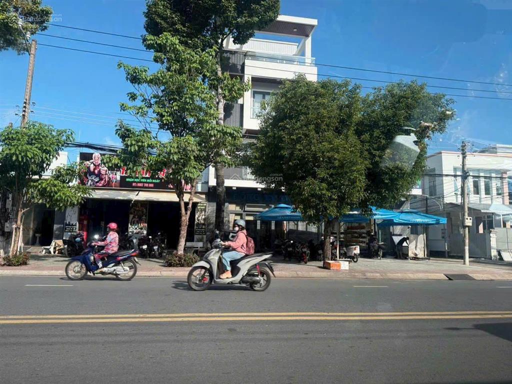 Bán nhà mặt tiền đường nguyễn văn nguyễn, thuận tiện kinh doanh mọi ngành nghề