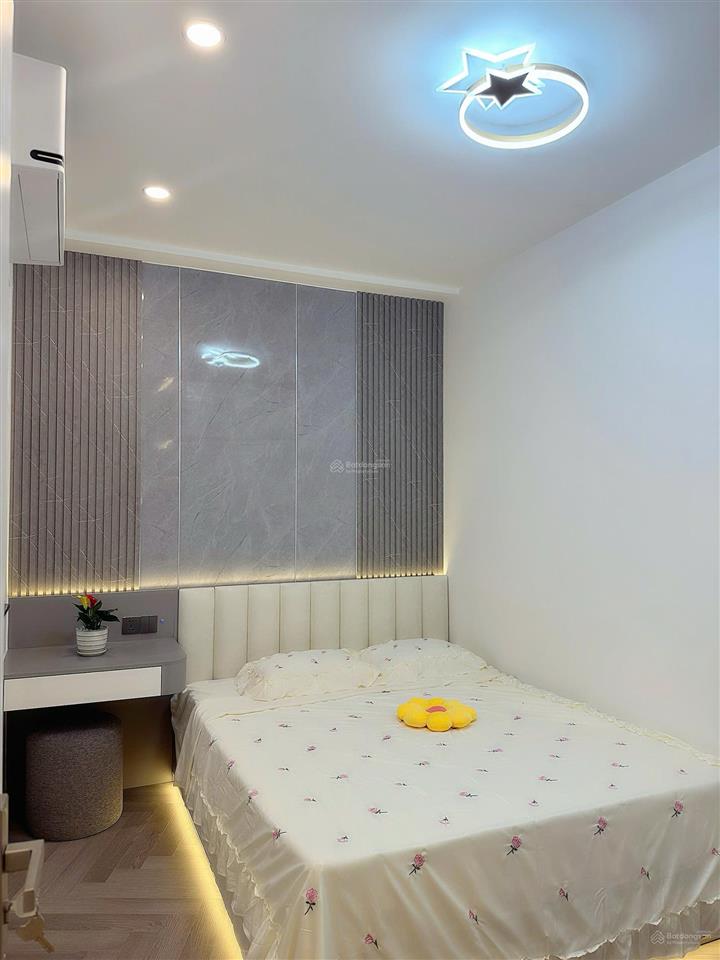 Cần bán nhanh căn hộ sky garden 3, pmh, q7, nhà mới 100% 2pn  1wc sổ hồng trao tay 0914 574 ***