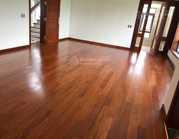 Tôi cần bán biệt thự sân vườn mặt tiền đường, hải châu sát novotel 171 m2 giá 20,5 tỷ. 0766 827 ***