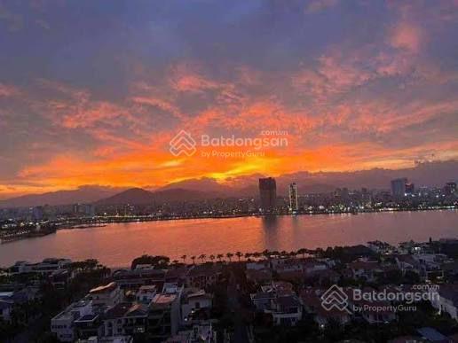 Mình cho thuê căn hộ 3 phòng ngủ, view sông the monarchy đà nẵng giá 36 triệu, full  0766 827 ***