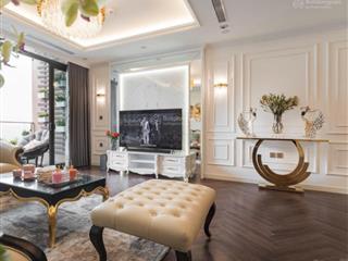 Tôi cần bán trước tết căn hộ 3 phòng ngủ, 3 vệ sinh, diện tích 159m2, căn góc rất đẹp toà n05