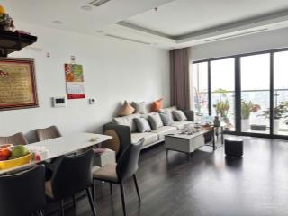 Chính chủ cần bán căn hộ toà centerpoint, 82m2, 3 ngủ 2 vệ sinh, ban công hướng mát, nội thất đẹp