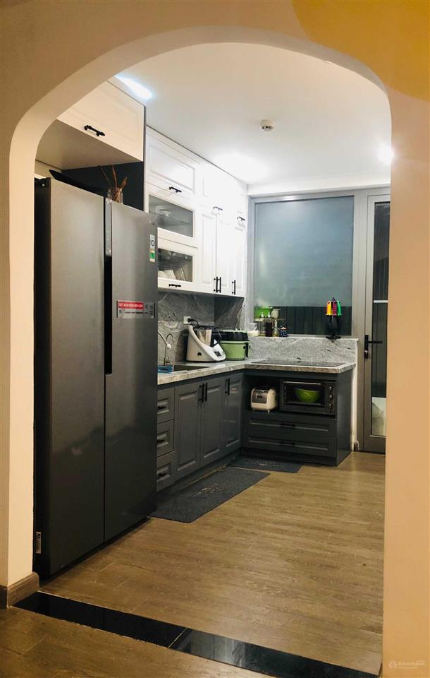 Gia đình cần bán căn goldseason, 66m2, 2 ngủ 2 vệ sinh, đầy đủ nội thất, tầng trung, view thoáng