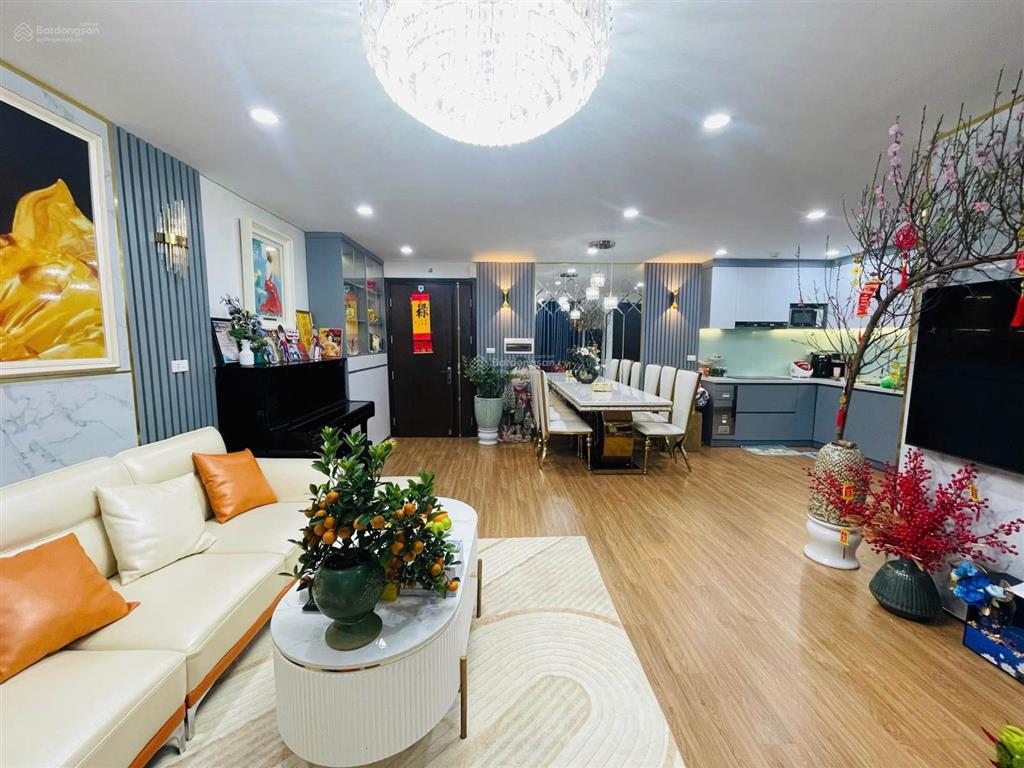 Chính chủ bán căn imperia garden, 75m2, 2 ngủ 2 vs, ban công hướng mát, tầng trung, full nội thất