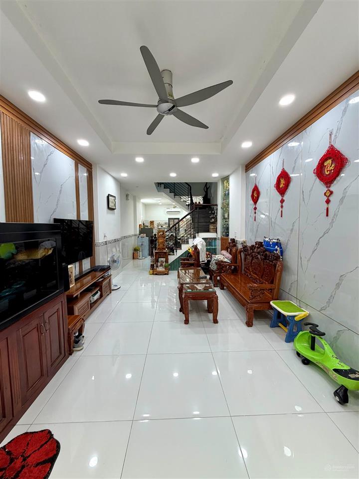 Bán nhà kdc tên lửa, đường 5a yên tĩnh, 4x20m, 4 tầng, gần công viên, nhà đẹp ở ngay