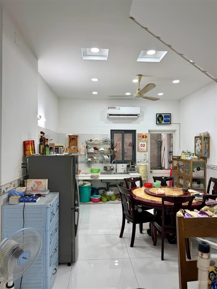Bán nhà kdc tên lửa, đường 5a yên tĩnh, 4x20m, 4 tầng, gần công viên, nhà đẹp ở ngay