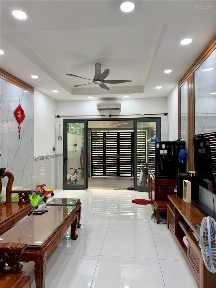 Bán nhà kdc tên lửa, đường 5a yên tĩnh, 4x20m, 4 tầng, gần công viên, nhà đẹp ở ngay