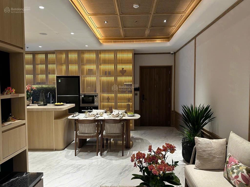Bán gấp căn hộ essensia sky phú long nam sài gòn 2pn 2wc căn góc 81m2 giá 6,9 tỷ