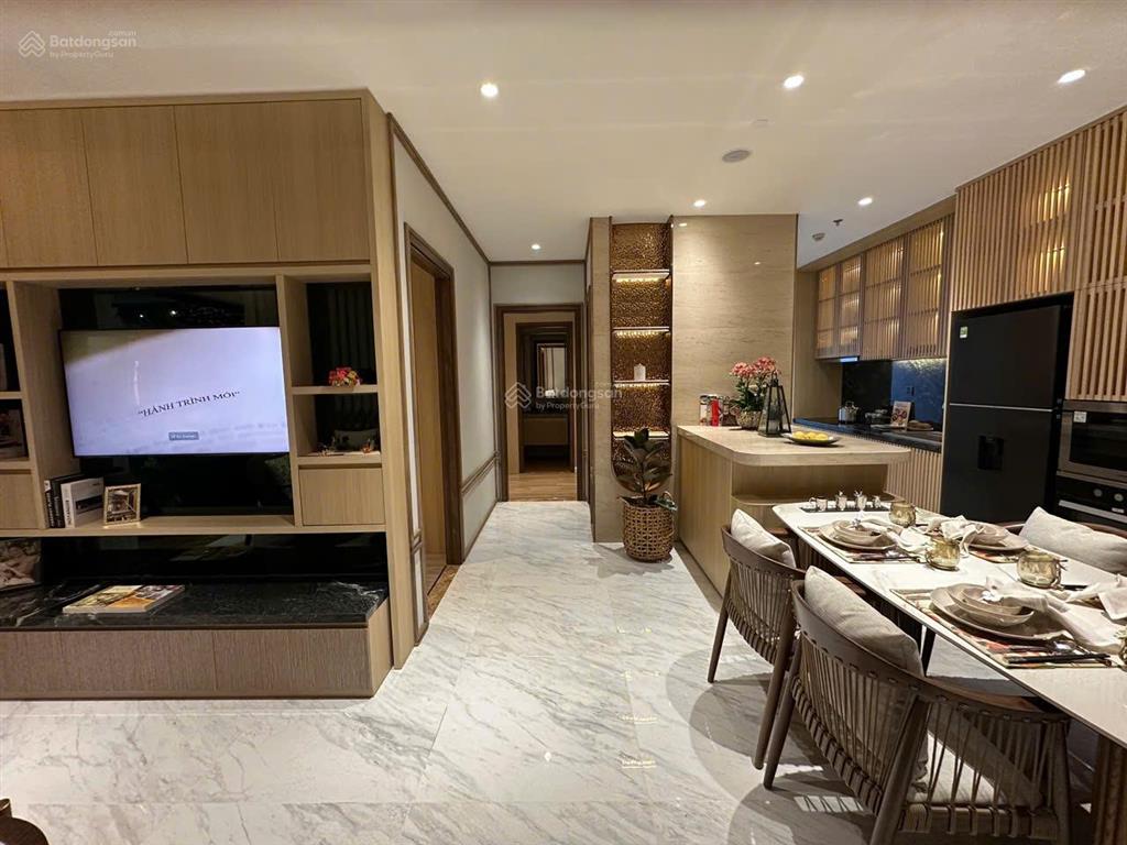 Bán gấp căn hộ essensia sky phú long nam sài gòn 2pn 2wc căn góc 81m2 giá 6,9 tỷ