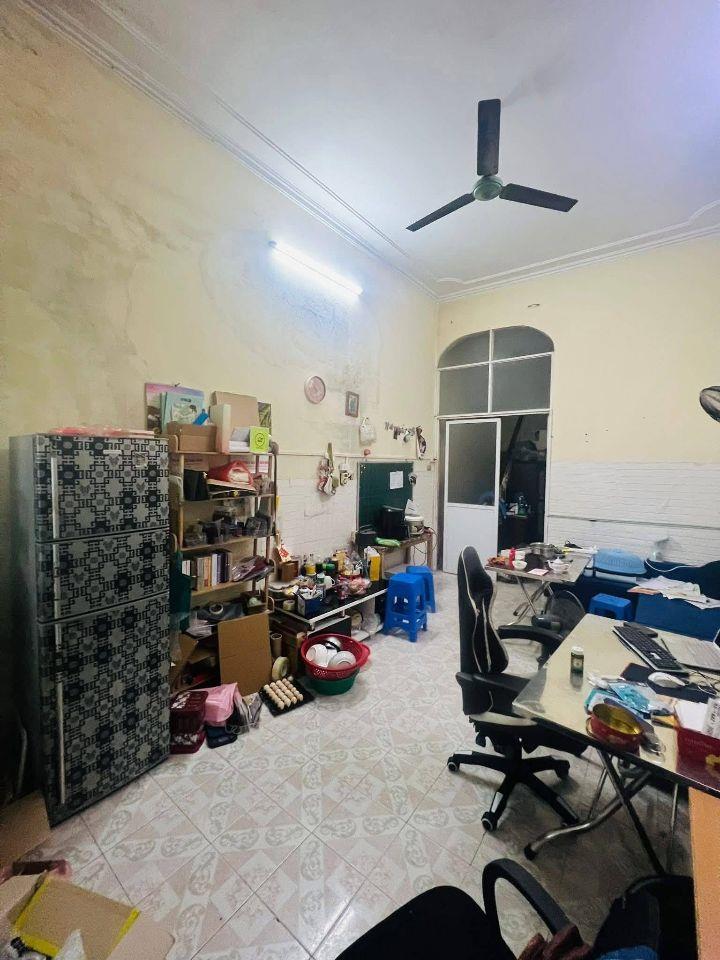 Hàng đầu tư, phố Yên Hòa, Cầu Giấy. Mặt ngõ, cách 20m ra phố. DT 50m x 2 tầng, giá 8 tỷ