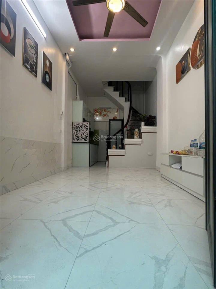 4 tỷ  phố xã đàn, kim liên  nhà 5 tầng đẹp, thoáng sáng  ngõ rộng, gần phố, công viên thống nhất