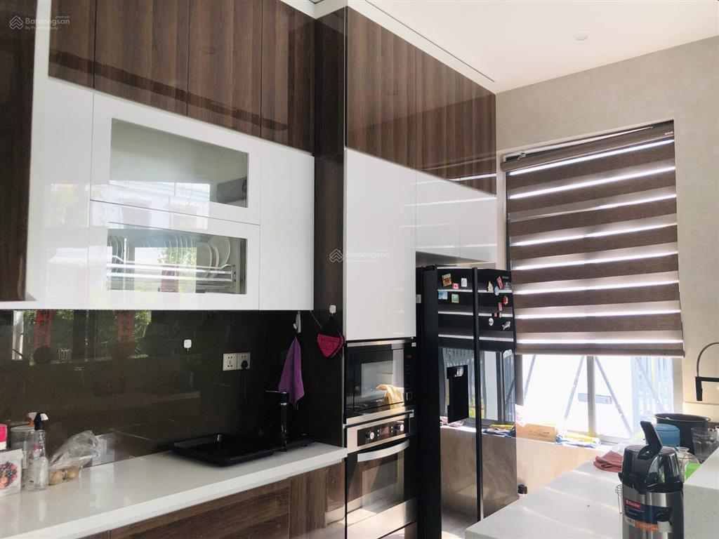 Chdv hầm 9 tầng đường ung văn khiêm, phường 25, quận bình thạnh. s=9x23m. hđt 220tr. bán 56 tỷ