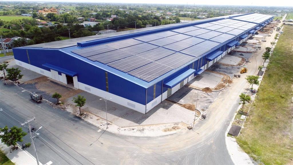 Nhà xưởng khu công nghiệp đức hòa. diện tích 10.000m2, nx 7.000m2.