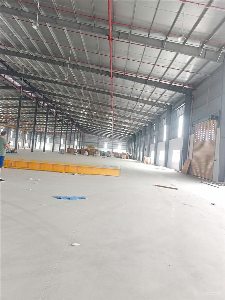 Nhà xưởng khu công nghiệp đức hòa. diện tích 10.000m2, nx 7.000m2.