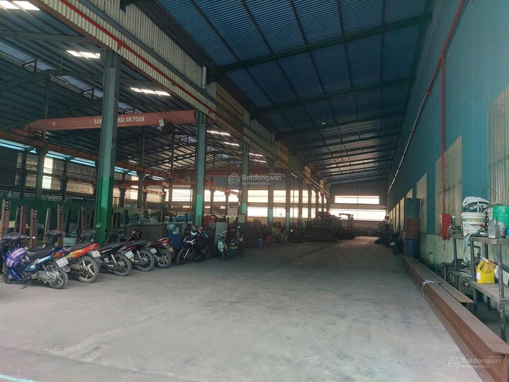Cho thuê kho xưởng 1650m2 quốc lộ 1a, bến lức. có sẵn pa lang, cẩu trục