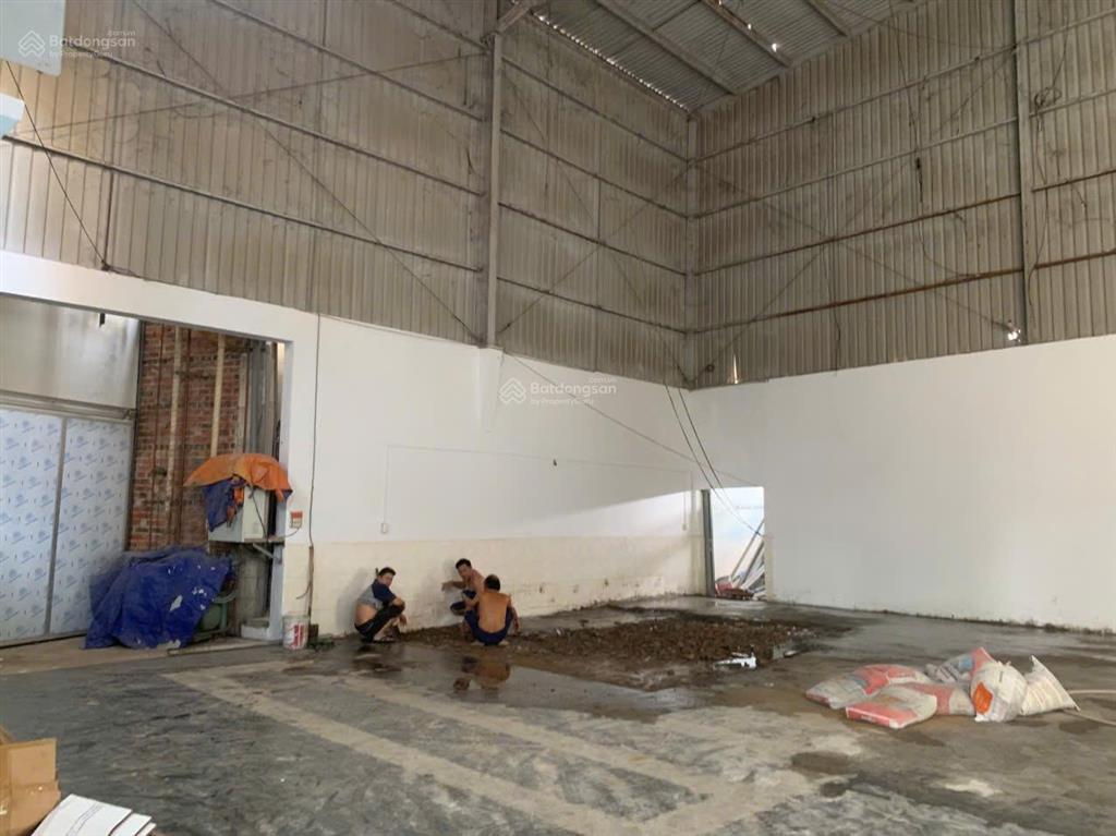 Cho thuê nhà xưởng 2.500m2 cần đước  long an