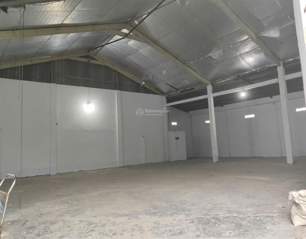 Cho thuê kho xưởng 200m2 quốc lộ 1a  vòng xoay an lạc