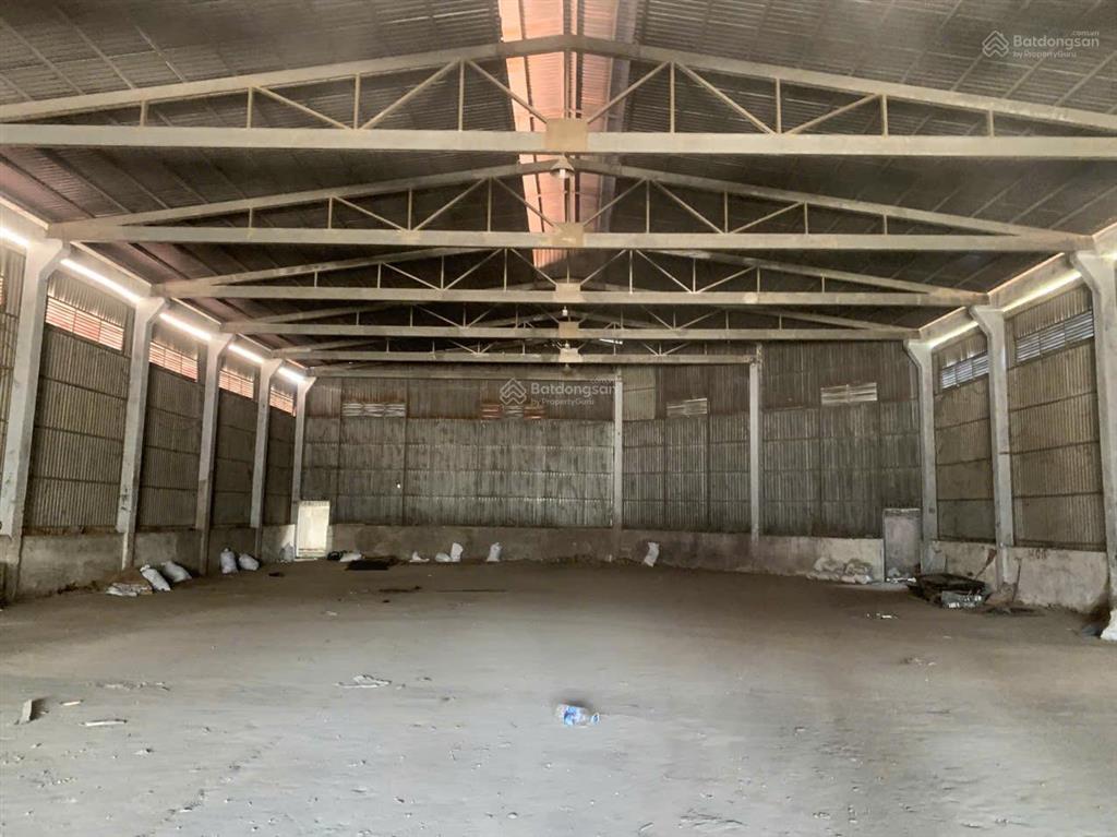 Cho thuê kho xưởng 1.250m2 tân nhựt  bình chánh. đường xe container 24/24