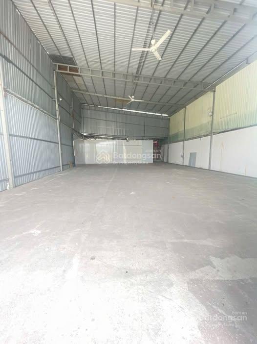 Cho thuê kho 330m2 hồ học lãm  bình tân. đường xe container 24/24