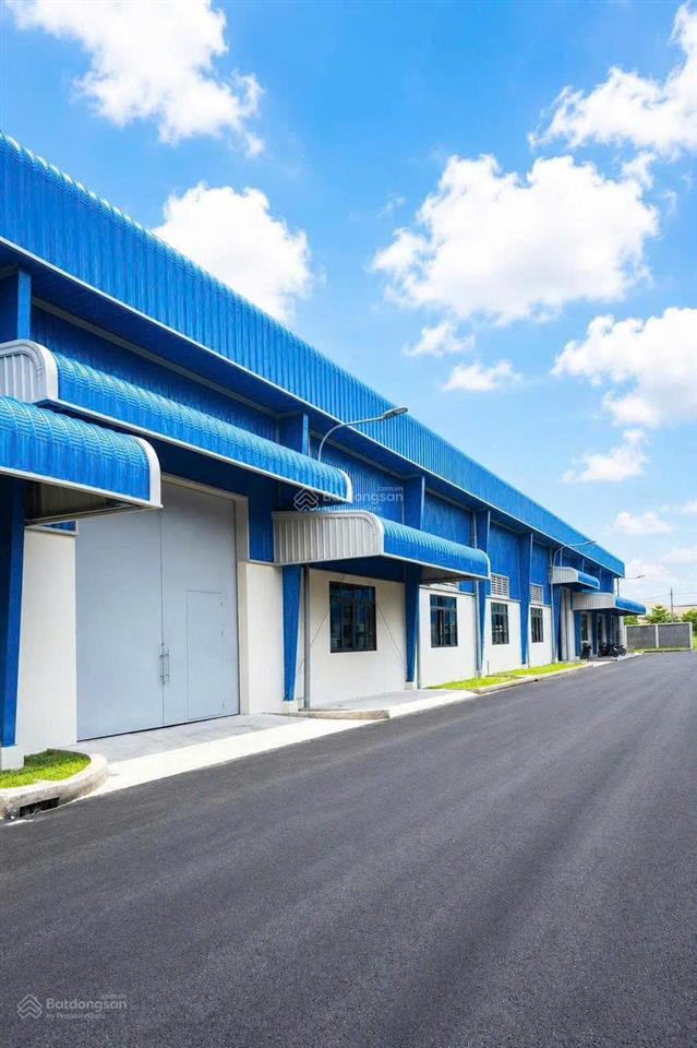 Cho thuê kho xưởng 3.300m2 kcn bến lức  long an