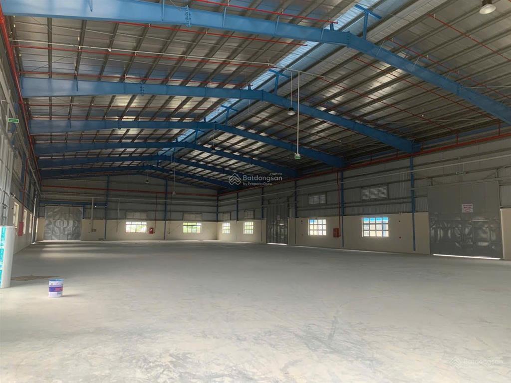 Cho thuê kho xưởng 3.300m2 kcn bến lức  long an