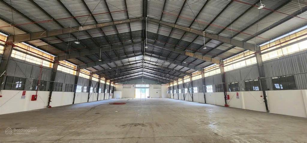 Cho thuê kho xưởng 2.000m2, kv 3.000m2 bình chánh. hệ thống pccc tự động