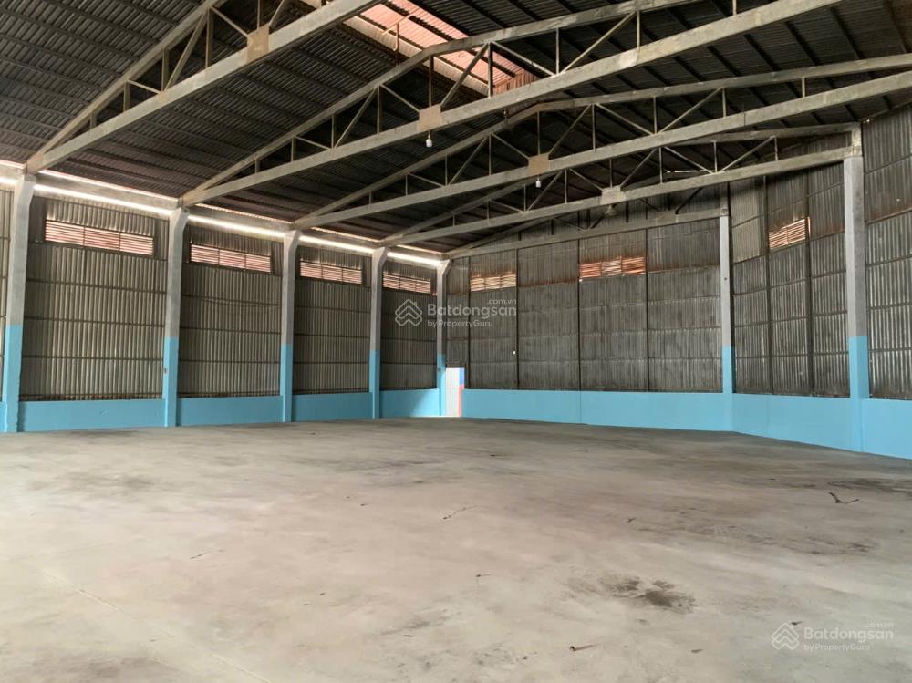 Cho thuê kho xưởng 1.250m2 cao tốc võ trần chí  tân nhựt. đường xe container 24/24