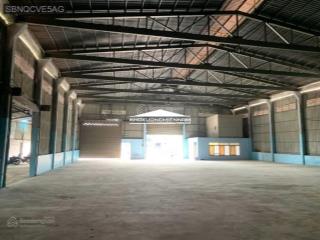 Cho thuê kho xưởng 1.250m2 cao tốc võ trần chí  tân nhựt. đường xe container 24/24