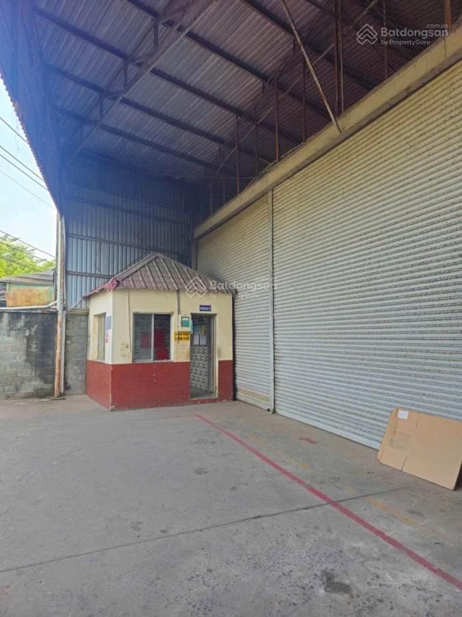 Cho thuê kho 300m2 an lạc  bình tân. đường xe container 24/24