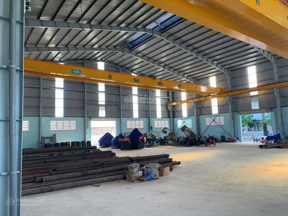 Cho thuê kho xưởng 2.000m2 bến lức. khuôn viên 5.500m2 (có sẵn ba lang, pccc tự động)