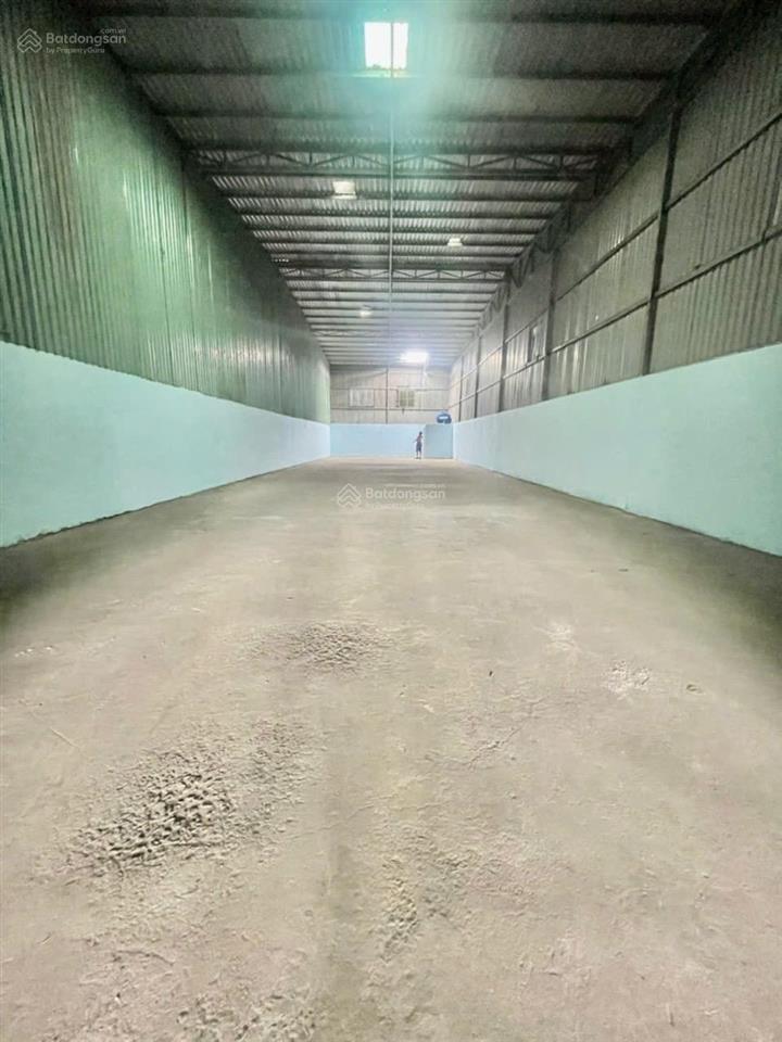 Cho thuê kho xưởng 300m2 bình tân. đường xe tải ko cấm giờ