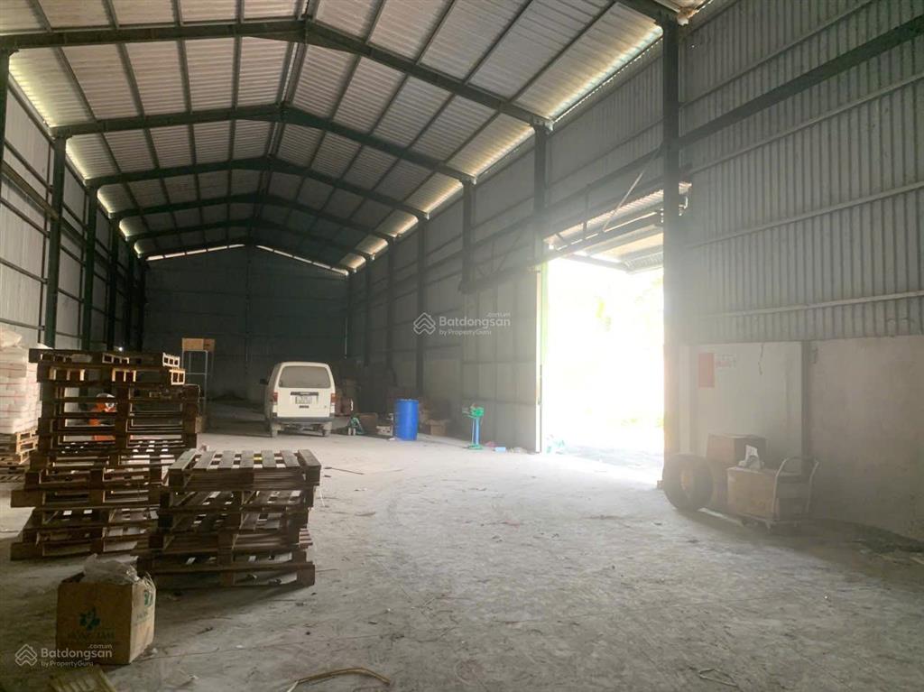 Cho thuê kho xưởng 800m2 bình chánh. kho sạch đẹp, kiên cố