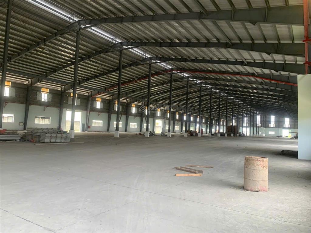Cho thuê kho xưởng 12.650m2 ngoài kcn bến lức  long an. tiếp nhận đa nghành nghề