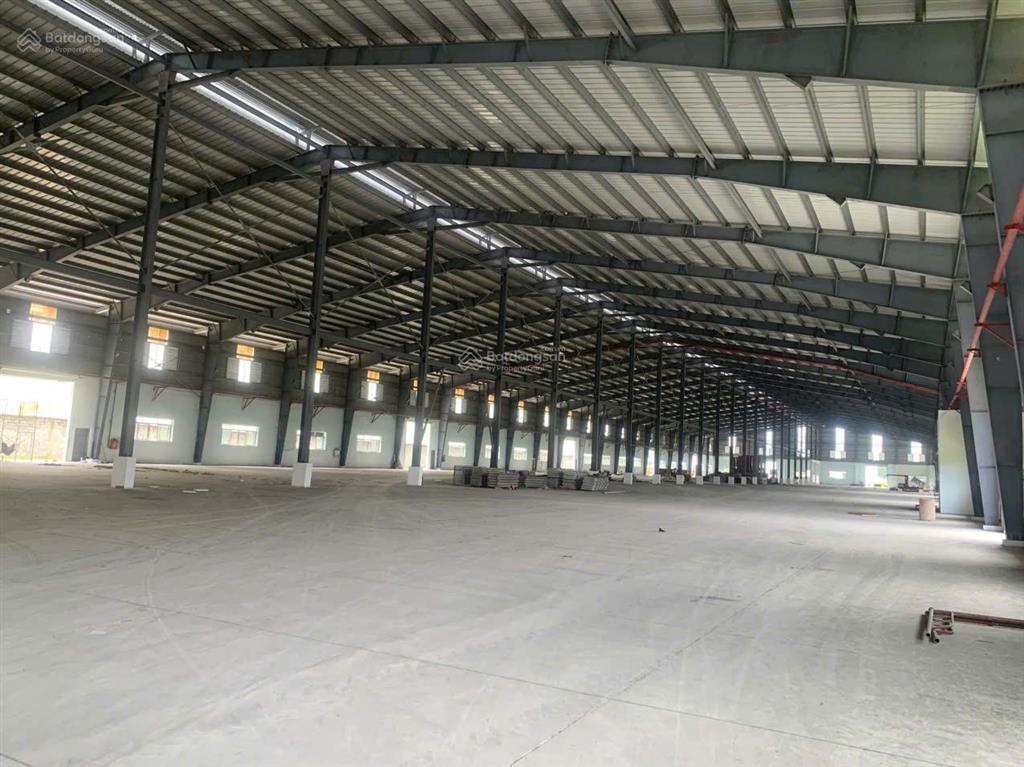 Cho thuê kho xưởng 12.650m2 ngoài kcn bến lức  long an. tiếp nhận đa nghành nghề