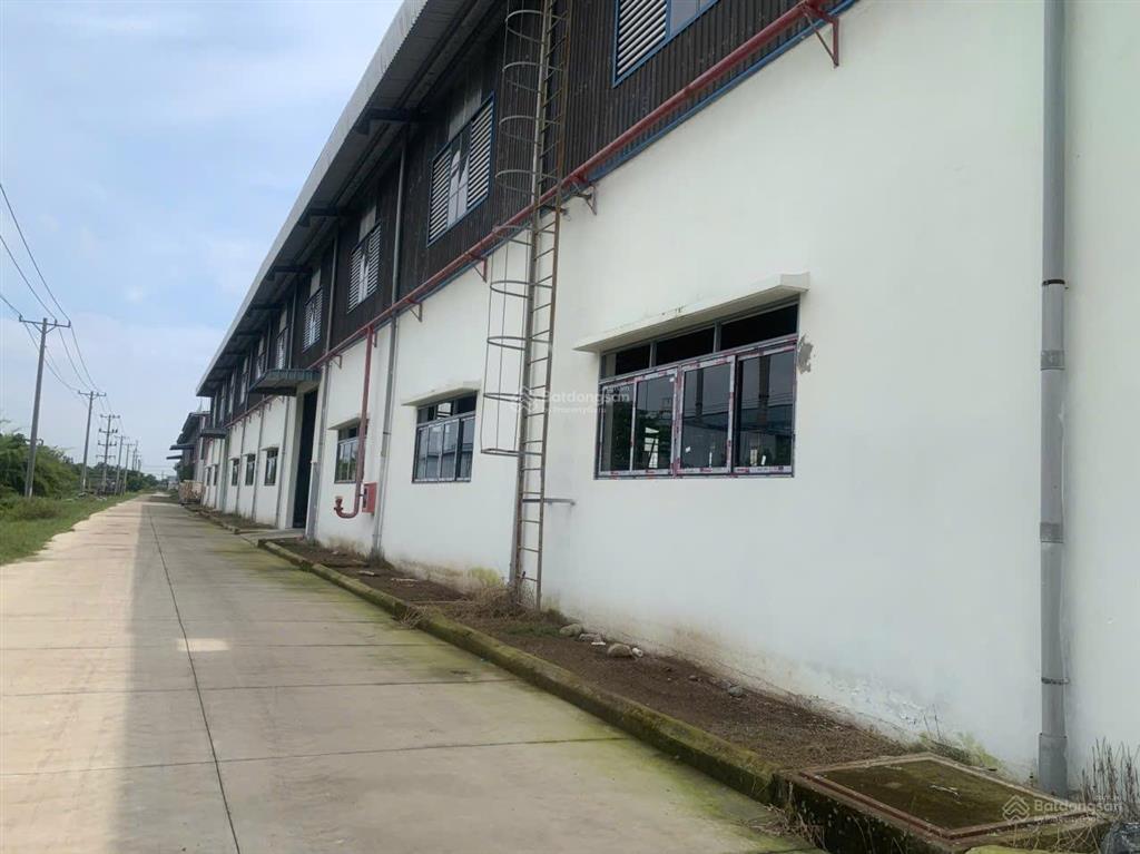Cho thuê kho xưởng 12.650m2 ngoài kcn bến lức  long an. tiếp nhận đa nghành nghề