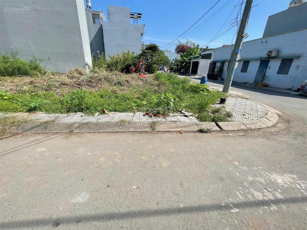 Đất 2 mặt tiền sát kđt đông tăng long, đường số 8, gần vinhome grand park 97.4m² đường 8m