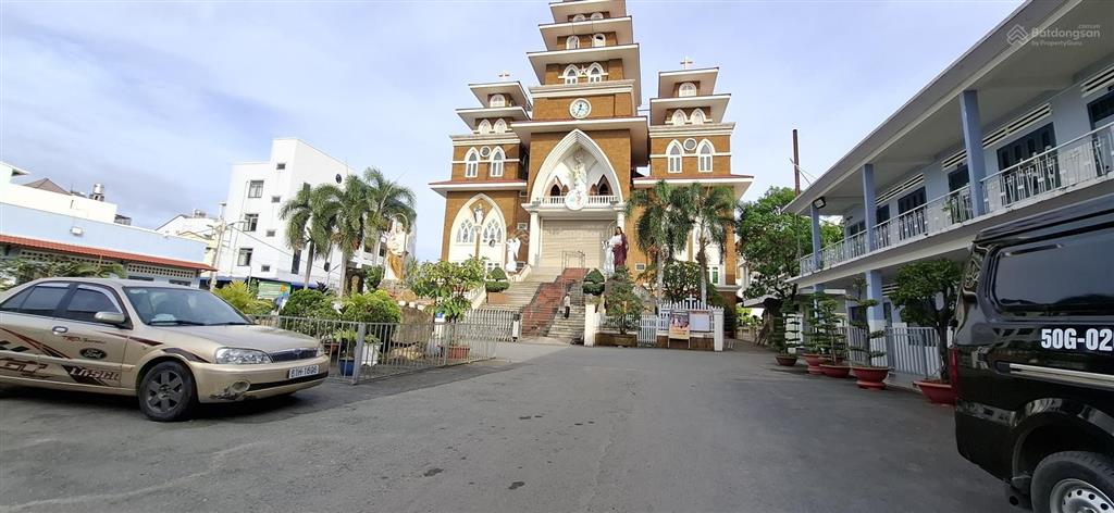 Bạn đang cần một một diện tích lớn với chiều ngang 10m để xây biệt thự hoặc chvd đừng bỏ qua sp này